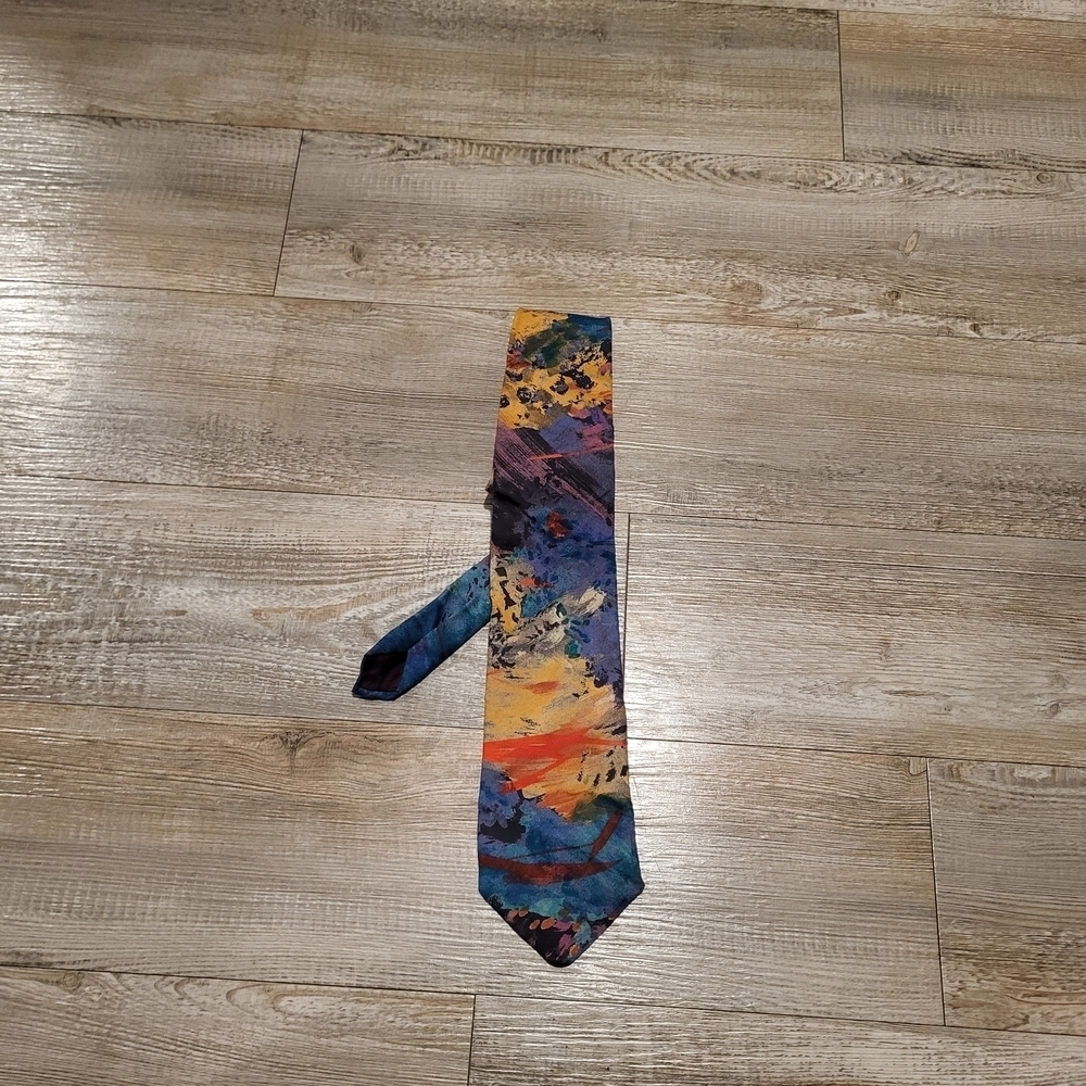 417 by Van Heusen Tie 100% Silk Abstract Vintage 1980s